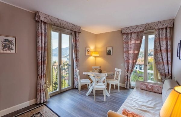 1-Bedroom Apartment with lake view