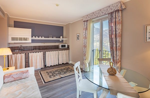 1-Bedroom Apartment with lake view